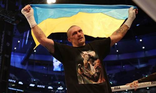 Александр Усик вслед за Ломаченко записался в территориальную оборону. Фото