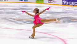 13-летняя фигуриста повторила сложнейший прыжок чемпионки Олимпиады в Пекине. Видео