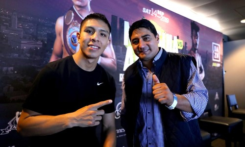 Экс-чемпион мира сделал выбор между Жанибеком Алимханулы и Джермаллом Чарло