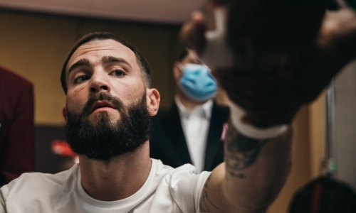 Экс-чемпион мира выбрал соперника после поражения нокаутом от «Канело»