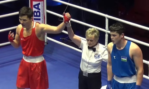 Казахстанец дважды отправил в нокдаун узбекистанца и выиграл «золото» чемпионата Азии по боксу