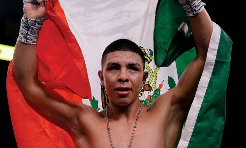 У сбежавшего от Жанибека Алимханулы экс-чемпиона мира сорвался третий бой подряд