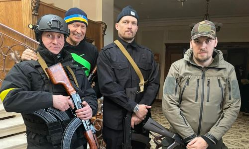 «Многие украинцы не могли понять, кого он действительно поддерживает». Стало известно о влиянии Усика на россиян