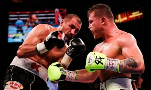 «Было практически невозможно». Ковалев рассказал о жестких условиях боя с «Канело»