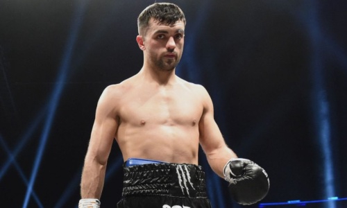 Промоутер Дычко подписал контракт с «ограбленным» в бою за «абсолют» боксером