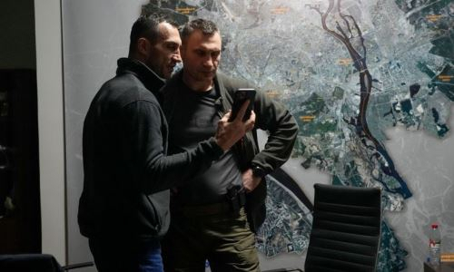 Top Rank дала характеристику действиям Кличко, Ломаченко и Усика в Украине