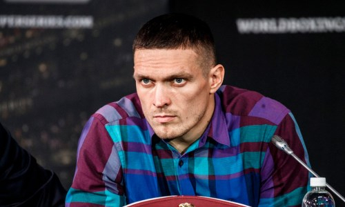 Александр Усик отказался от российских рублей. Подробности