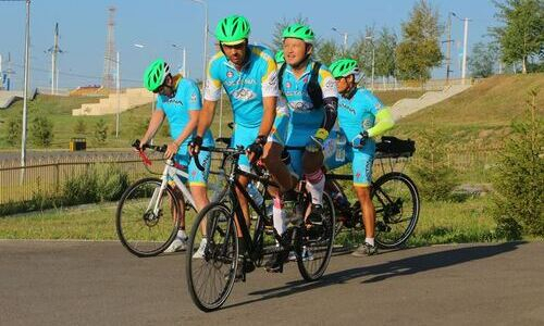 Казахстанские паравелосипедисты выиграли медали на чемпионате Азии