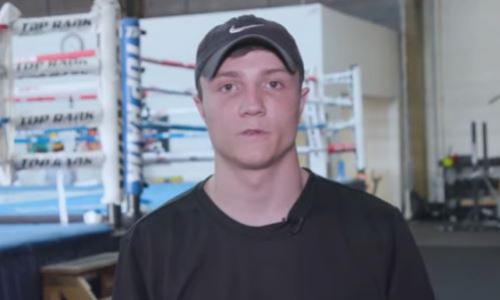«В зале „Канело“ хорошо встретили». Казахстанский боксер рассказал о тренировках в США. Видео