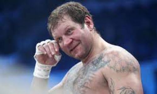 Боец из Казахстана собрался отправить на пенсию Александра Емельяненко