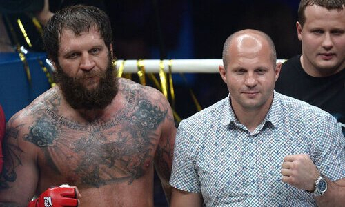 Александр Емельяненко показал архивное фото с братом Фёдором