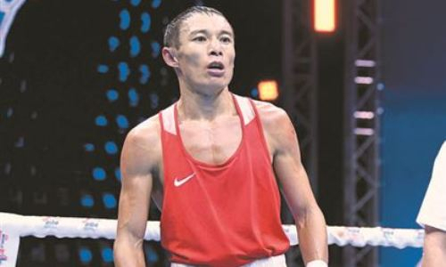 Действующий чемпион мира по боксу из Казахстана потерпел фиаско