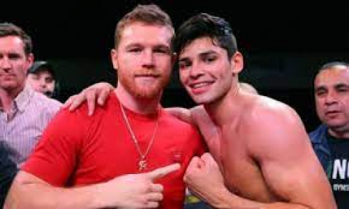 «Я был озадачен и шокирован». «Канело» поразил непобежденного «сумасшедшего» боксера