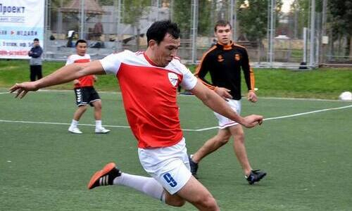 Казах из UFC впечатлил своими футбольными навыками. Видео