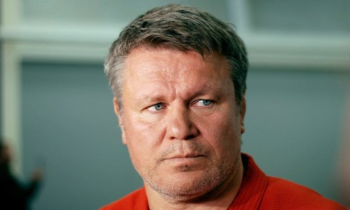 Олег Тактаров отреагировал на решение лишить Усика наград
