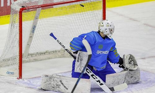 Казахстан сотворил сенсацию на юношеском чемпионате мира по хоккею