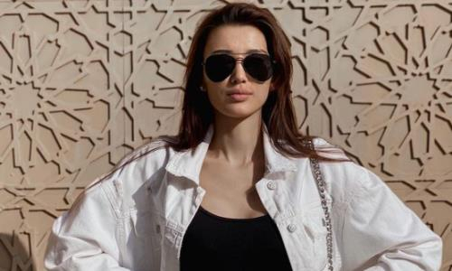 Сабина Алтынбекова примерила на себя роль модели и очаровала камеры. Видео