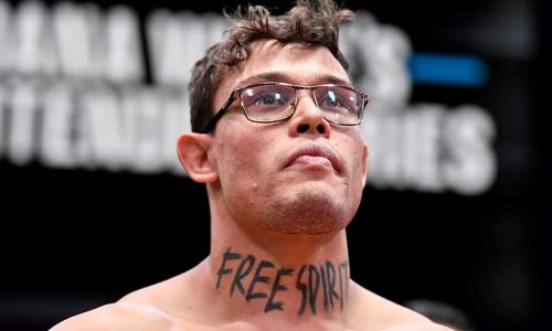 «Я не хотел такой победы». Бойцу стало стыдно за скандальный поединок с россиянином в UFC