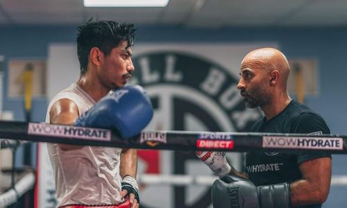 «Он еще „младенец“». Тренер Султана Заурбека высказался о его первом нокдауне и планах развития