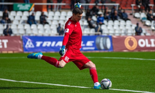 Сухая серия голкипера середняка КПЛ увеличилась до 420 минут