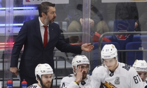 «Сказал им пару ласковых слов». Наставник казахстанцев в клубе КХЛ гордится своими хоккеистами