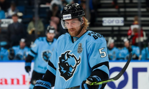 Соперник «Барыса» по КХЛ может отдать игрока в зарубежный клуб. Есть информация о его зарплате