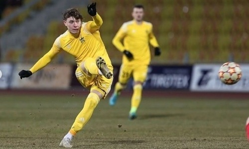 Клуб-сенсация Лиги Чемпионов казахстанского игрока отпраздновал победу в чемпионате страны. Видео