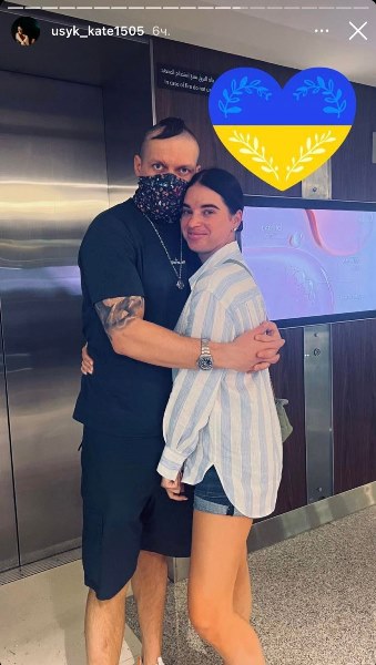 Жена Усика не выдержала разлуки со своим супругом. Фото