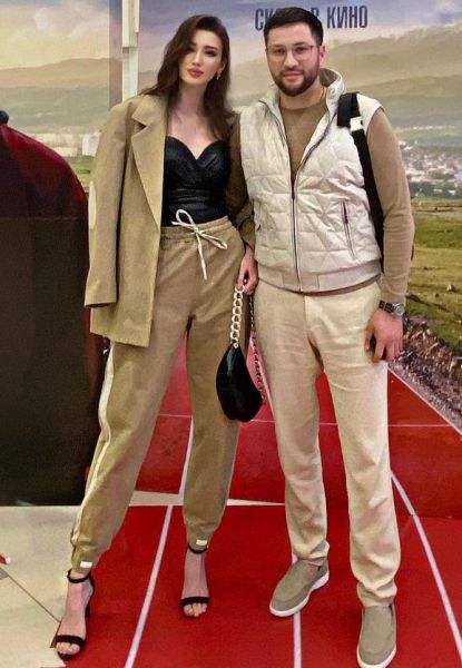 Сабина Алтынбекова сделала заявление о себе и супруге. Фото