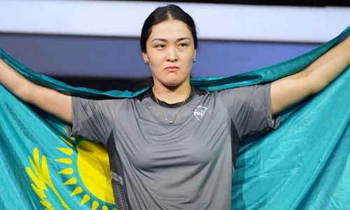 Боец ММА из Казахстана прошла взвешивание перед дебютом в США на турнире за миллион долларов. Видео