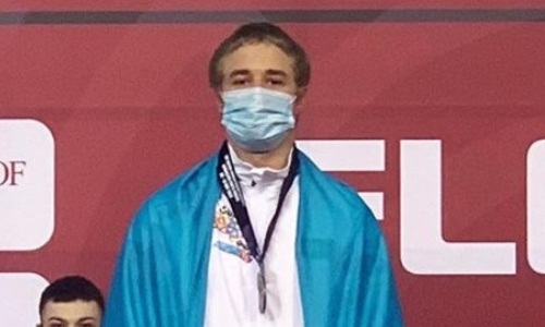 Сборная Казахстана завоевала две медали на чемпионате мира по тяжелой атлетике среди юниоров
