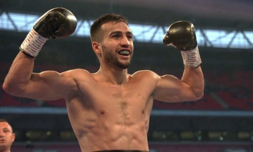 Проигравший казахстанцу на ЧМ-2021 узбекистанский боксер победил и завоевал титул в андекарде боя «Канело» — Бивол