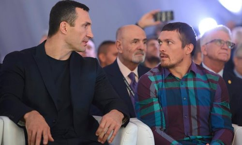 Усик превзошел братьев Кличко и добился грандиозного достижения в мировом боксе