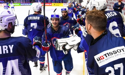 Лидера сборной Франции развеселила победа над Казахстаном на ЧМ-2022 по хоккею