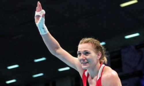 Казахстан деклассом выиграл четвертую медаль женского ЧМ-2022 по боксу
