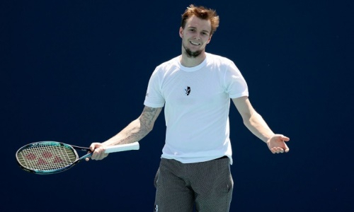 Лучший теннисист Казахстана неудачно стартовал на турнире в Женеве