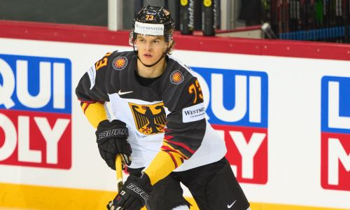 Форвард из НХЛ присоединился к сопернику сборной Казахстана на ЧМ-2022