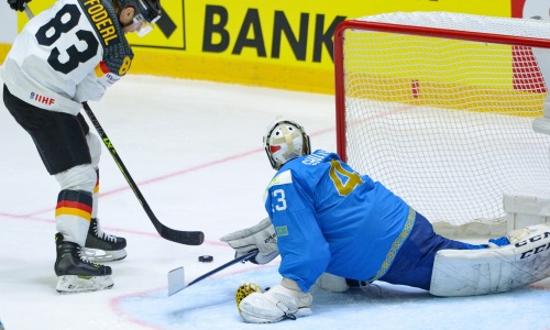 Казахстан стал худшим по пропущенным шайбам на ЧМ-2022 по хоккею