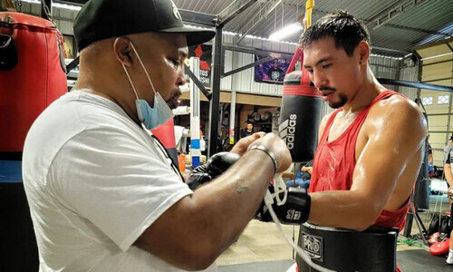 Алимханулы показал видео спарринга перед титульным боем