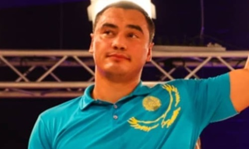 Непобежденный казахстанский супертяж впечатлил чемпиона СССР