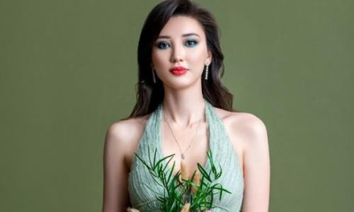 Сабина Алтынбекова «включила» модель в новом шикарном платье. Видео