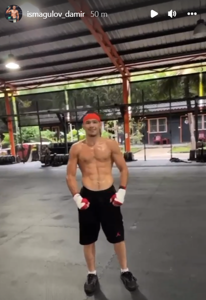 «Qazaq» из UFC сделал заявление перед следующим боем и показал фото актуальной формы