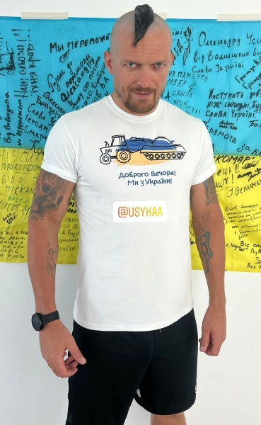 В Сеть попало новое фото похудевшего Усика перед реваншем с Джошуа