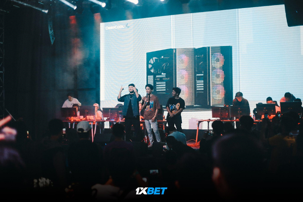 В Алматы прошел Almaty Major Fest при поддержке компании 1XBET