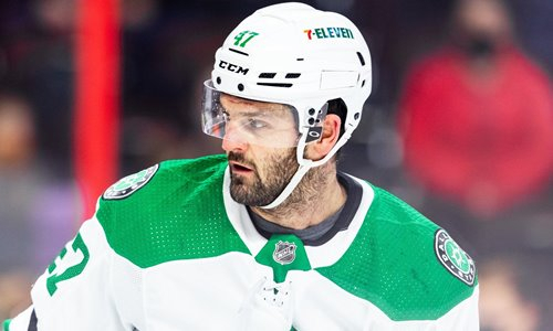 Новый одноклубник казахстанца в конференции «Барыса» заработает более миллиарда за сезон