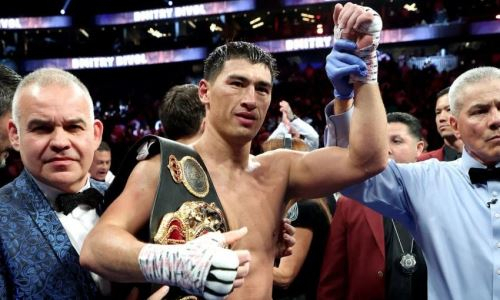 Дмитрий Бивол назвал трех лучших боксеров мира