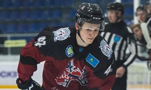 «Актобе» подписал контракты с хоккеистами молодежной команды