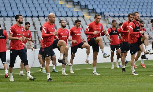 «Нелепые отмазки». В Азербайджане наехали на своего капитана и назвали стартовый состав на матч с Казахстаном