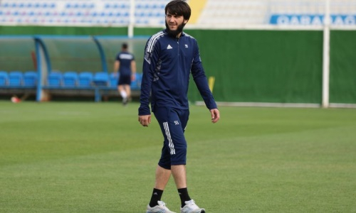 «Знаю Адиева по работе в „Анжи“». Защитник сборной Азербайджана оценил шансы в матче с Казахстаном