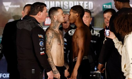 Абсолютный чемпион мира едва не провалил взвешивание перед боем. Видео